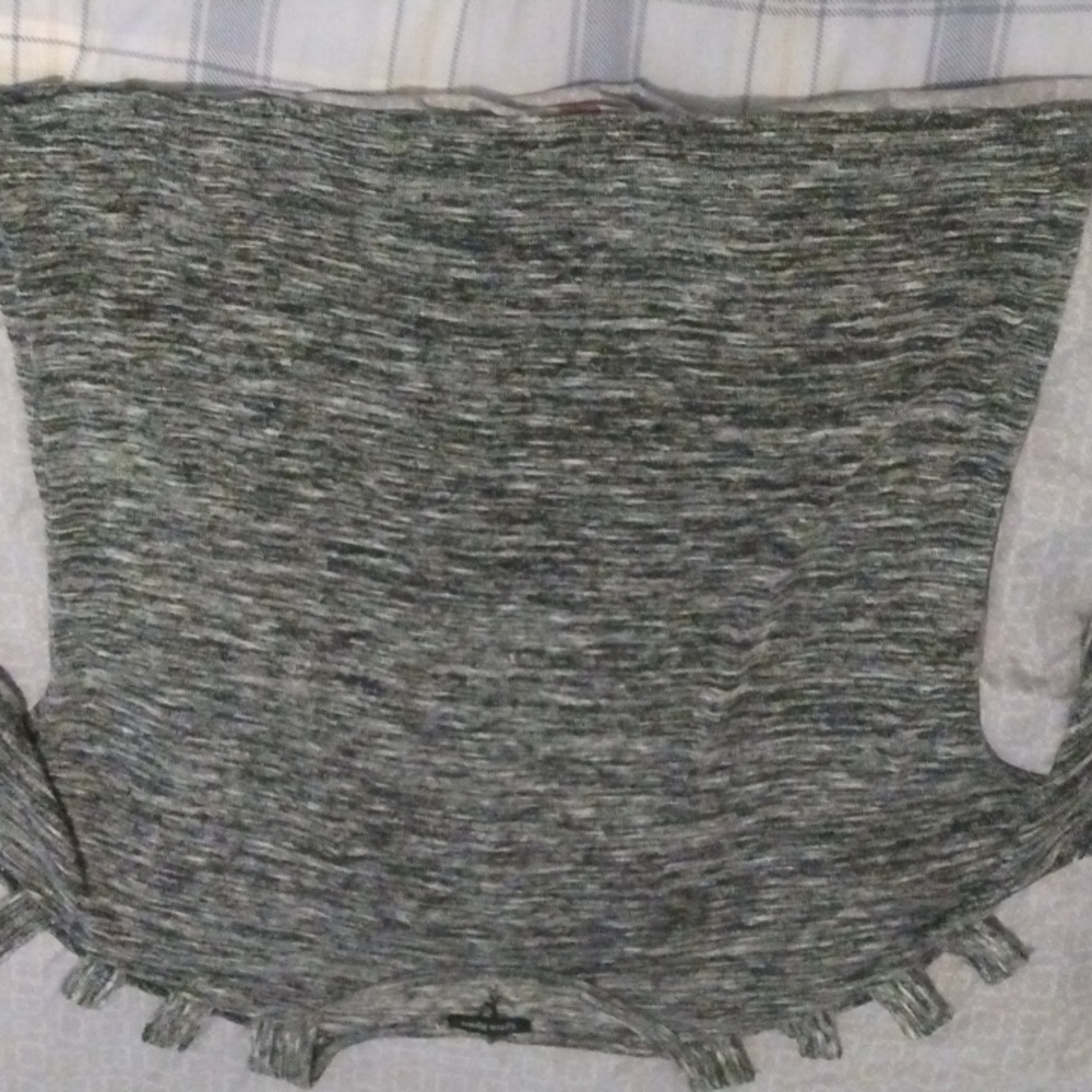 3x Lynn Ryan cold shoulder top.cotton blend.3/4 sleeve.light..multi color black